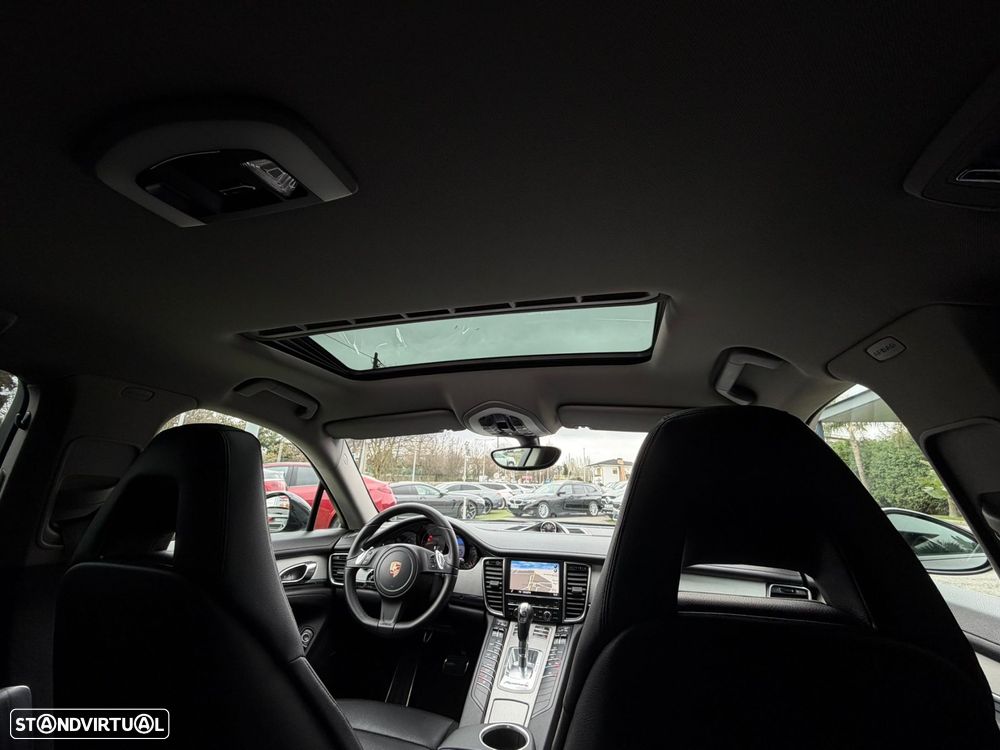 Porsche Panamera Standard - 2