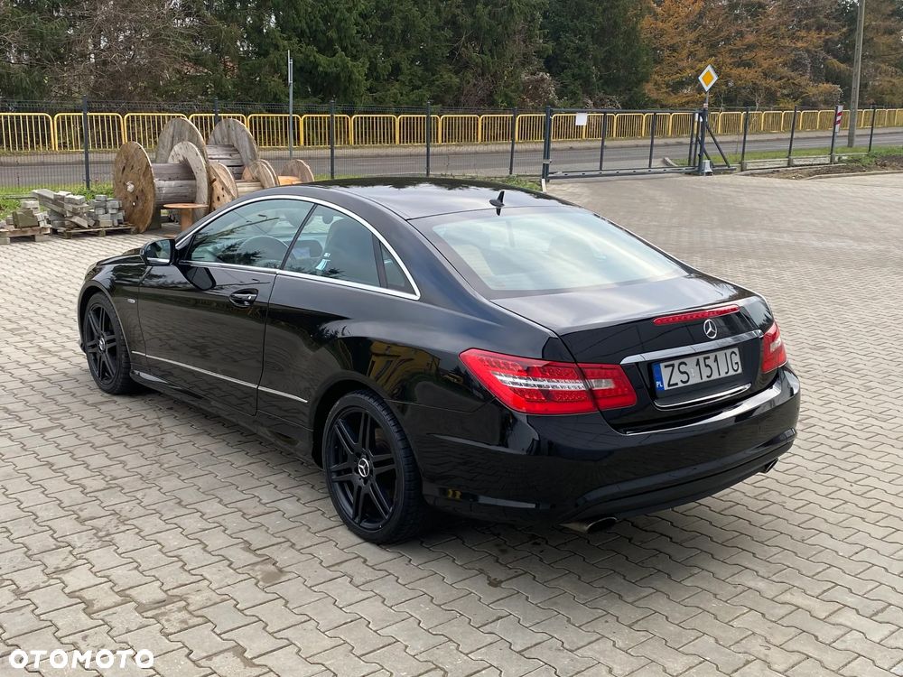 Mercedes-Benz Klasa E 350 CDI DPF BlueEFFICIENCY 7G-TRONIC Avantgarde - 14