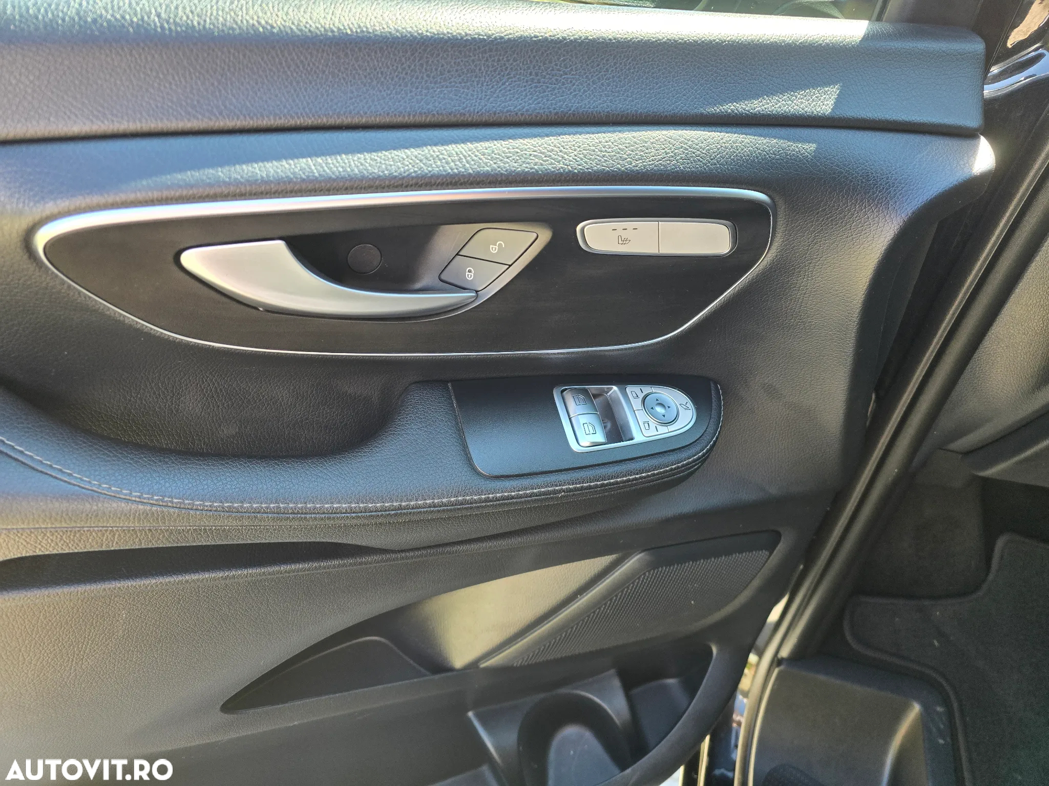 Mercedes-Benz V 300 d lang 4Matic 9G-TRONIC Avantgarde Edition 2020 - 12