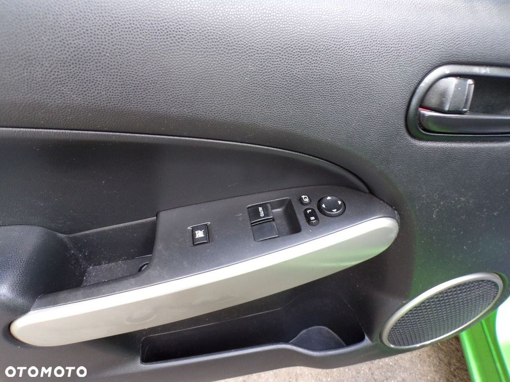 Mazda 2 - 18
