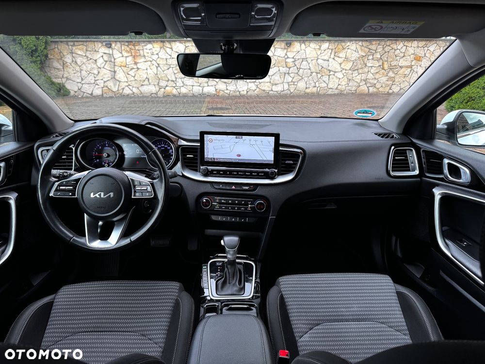 Kia Ceed 1.6 CRDi mHEV L DCT - 9