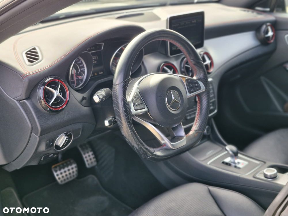 Mercedes-Benz CLA - 9