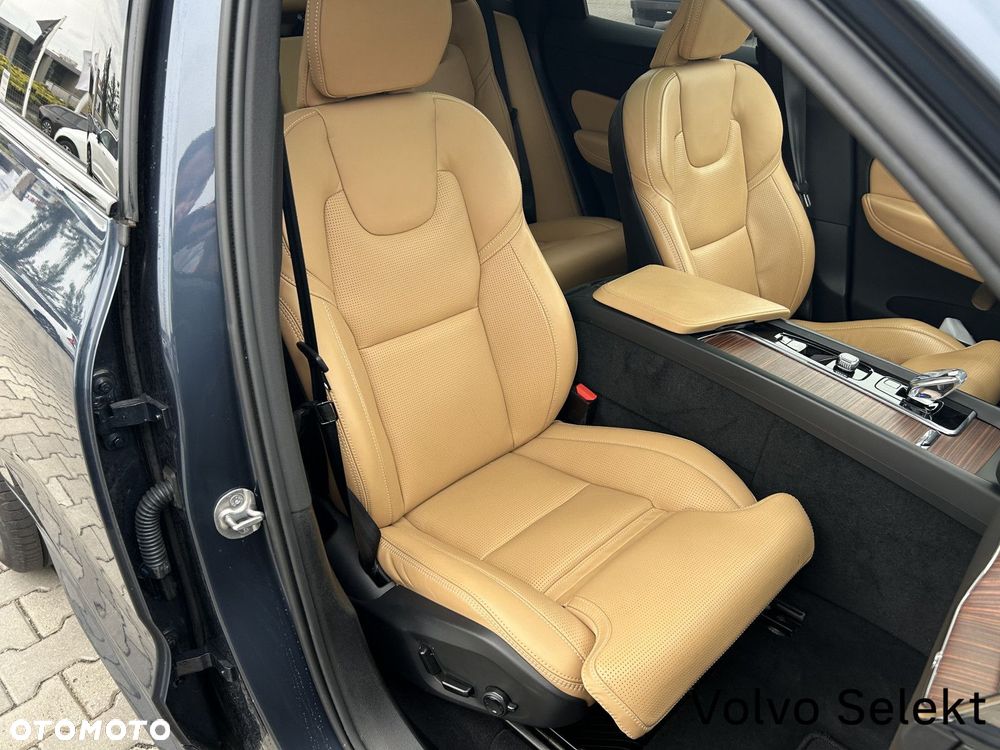 Volvo XC 60 - 25