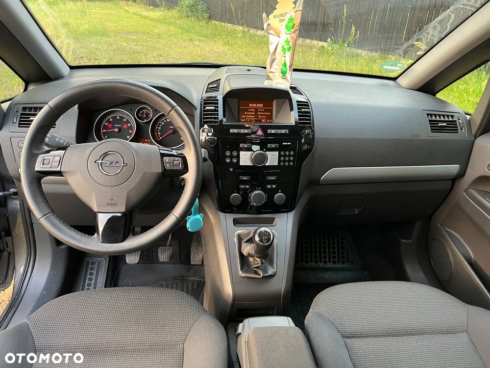 Opel Zafira 1.6 - 16