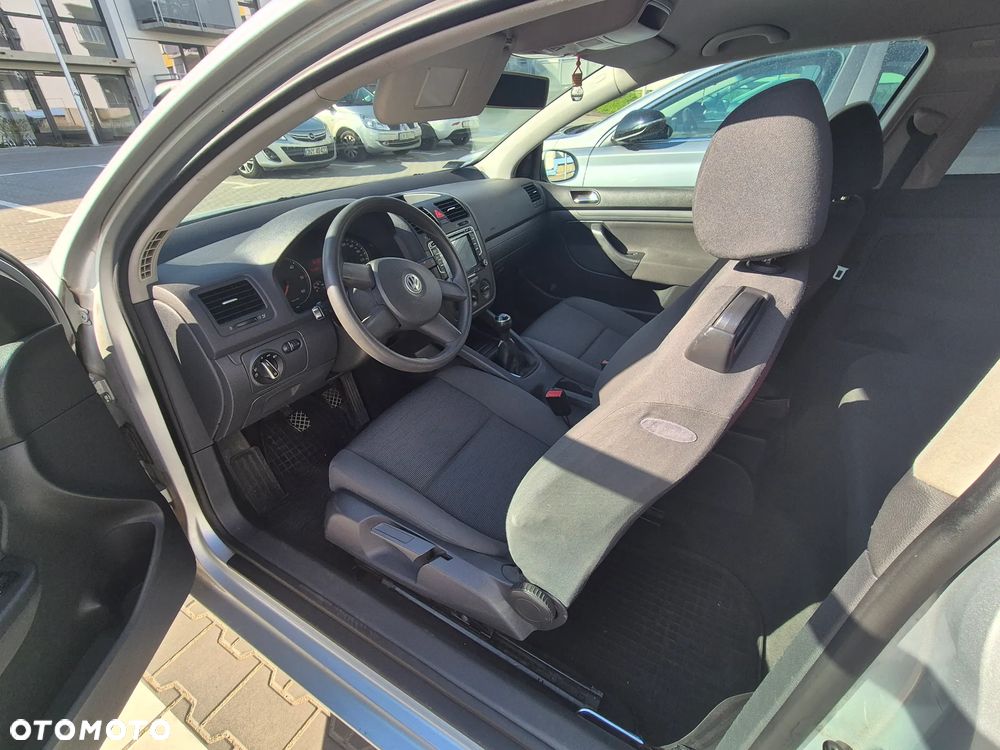 Volkswagen Golf 1.9 TDI 4Motion DPF Tour - 11