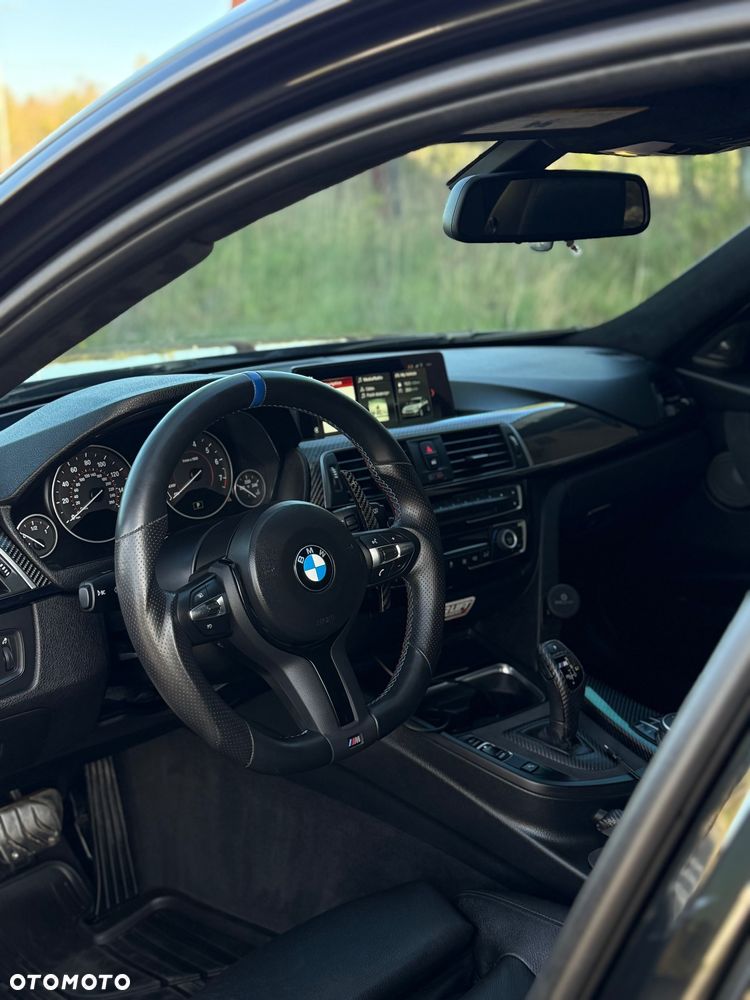 BMW Seria 3 335i - 25