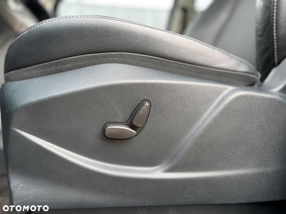 Ford C-MAX 1.0 EcoBoost Titanium ASS - 11