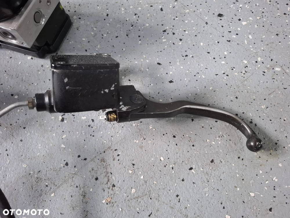 Piaggio X10 125 350 500 pompa hamulcowa - 2