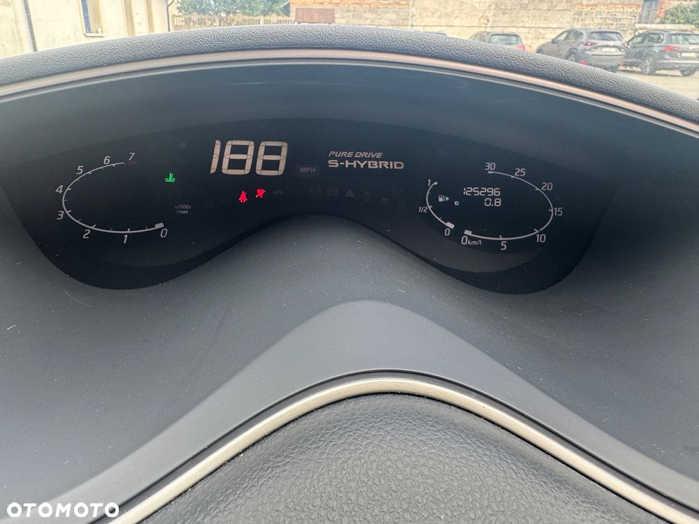 Nissan Serena - 28