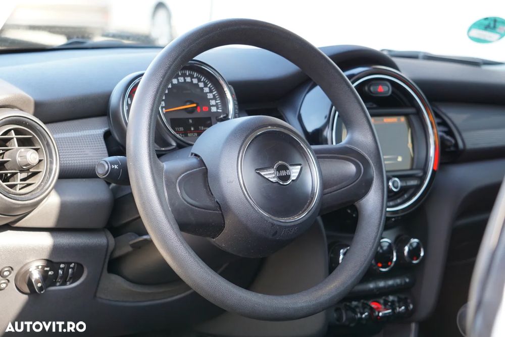 Mini Cooper Essential Trim - 5