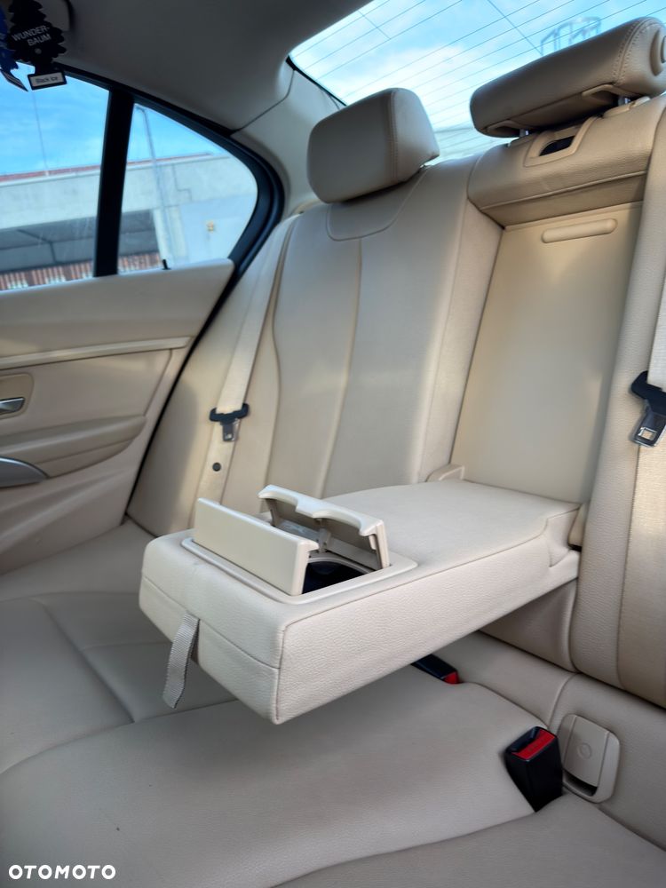 BMW Seria 3 - 17