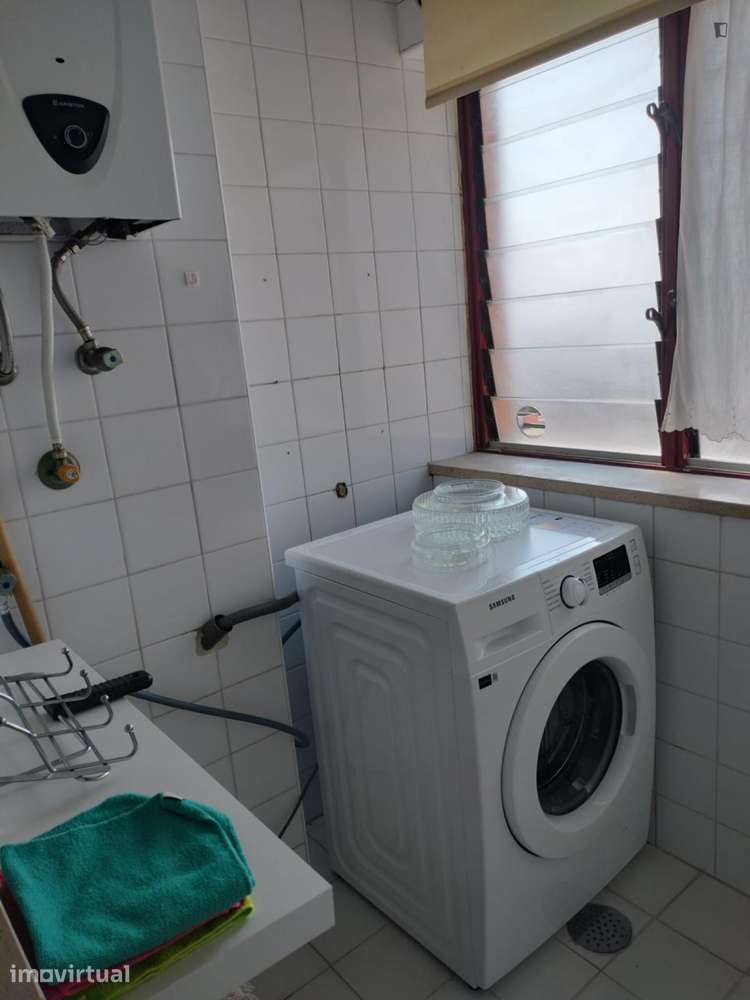 Quarto - localizado em Vilar de Andorinho Porto - Grande imagem: 4/10