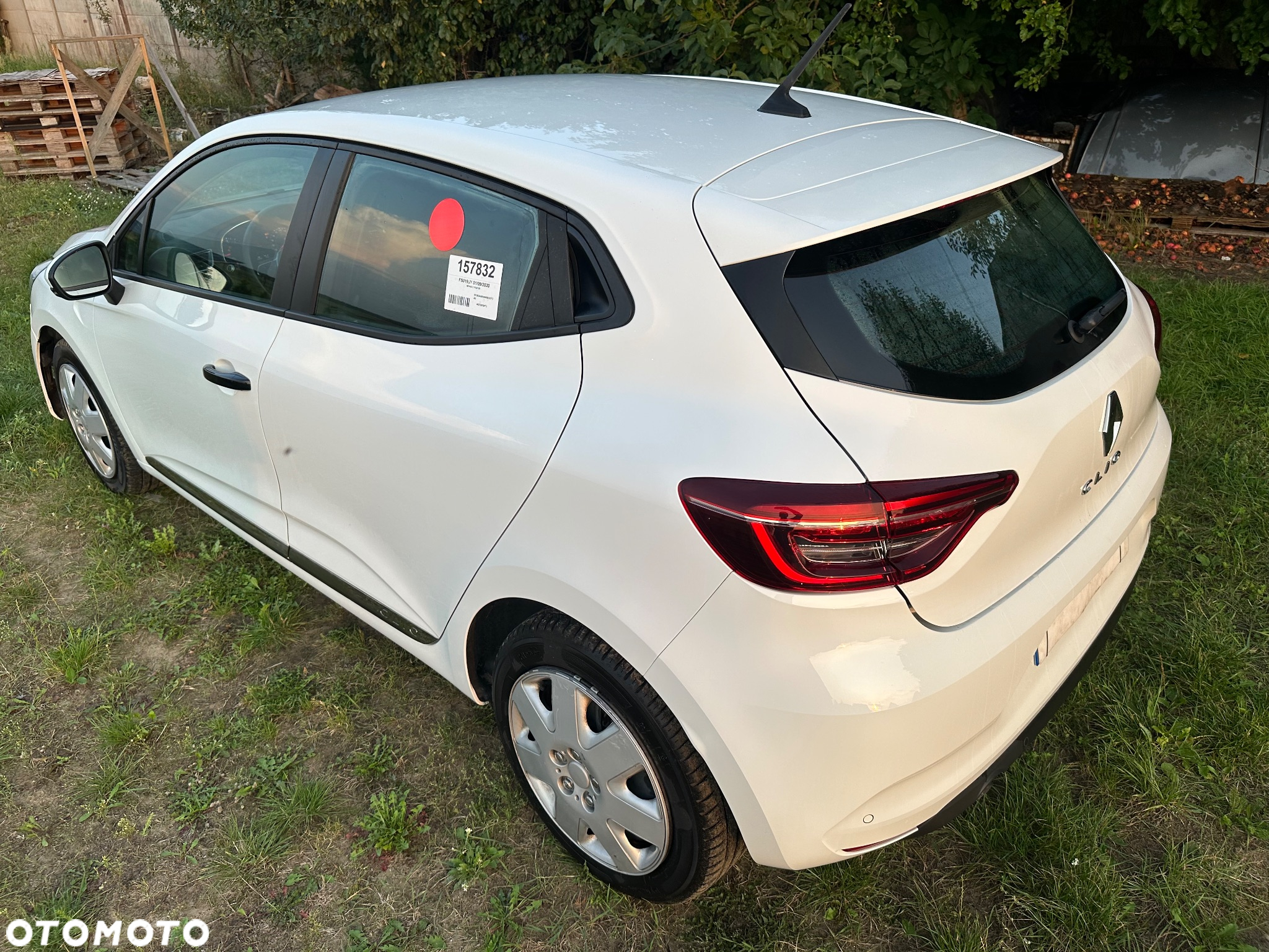 Renault Clio TCe 90 TECHNO - 10