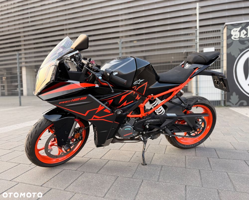 KTM RC 125 - 6