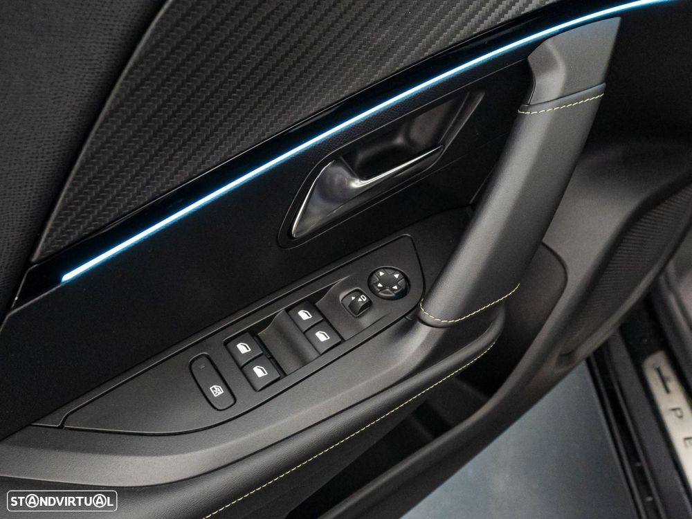 Peugeot 2008 1.2 PureTech GT - 16