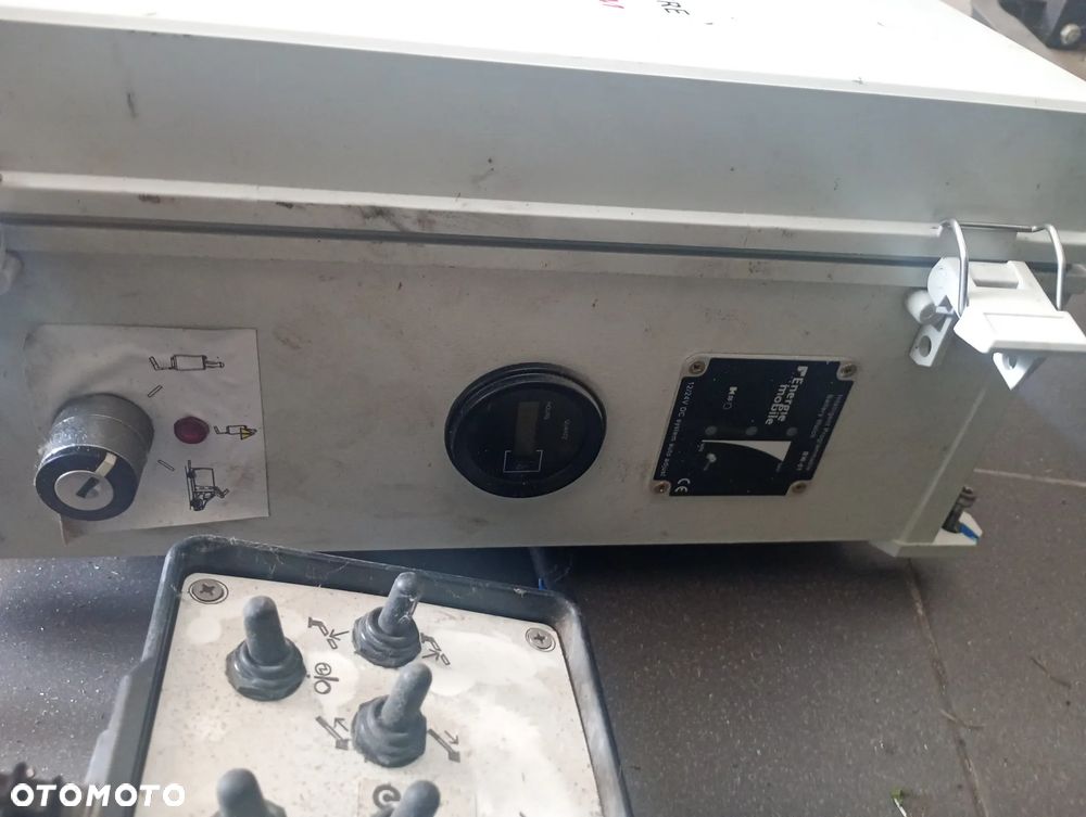 Kosz Podnośnik koszowy Klubb Podstawa Kolumna K32 K26 NA CZEŚCI Zwyżka Kompletna elektronika  Silnik hydrauliczny Pompa Ramię aluminiowe - 9