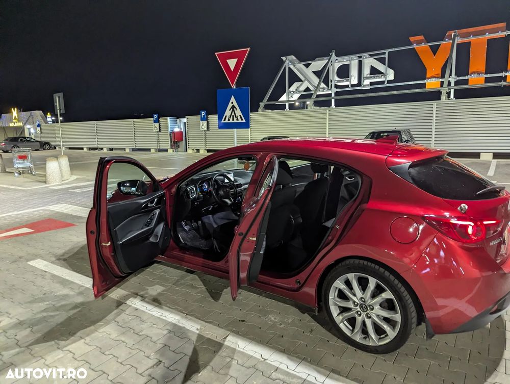 Mazda 3 G165 Revolution Top - 7