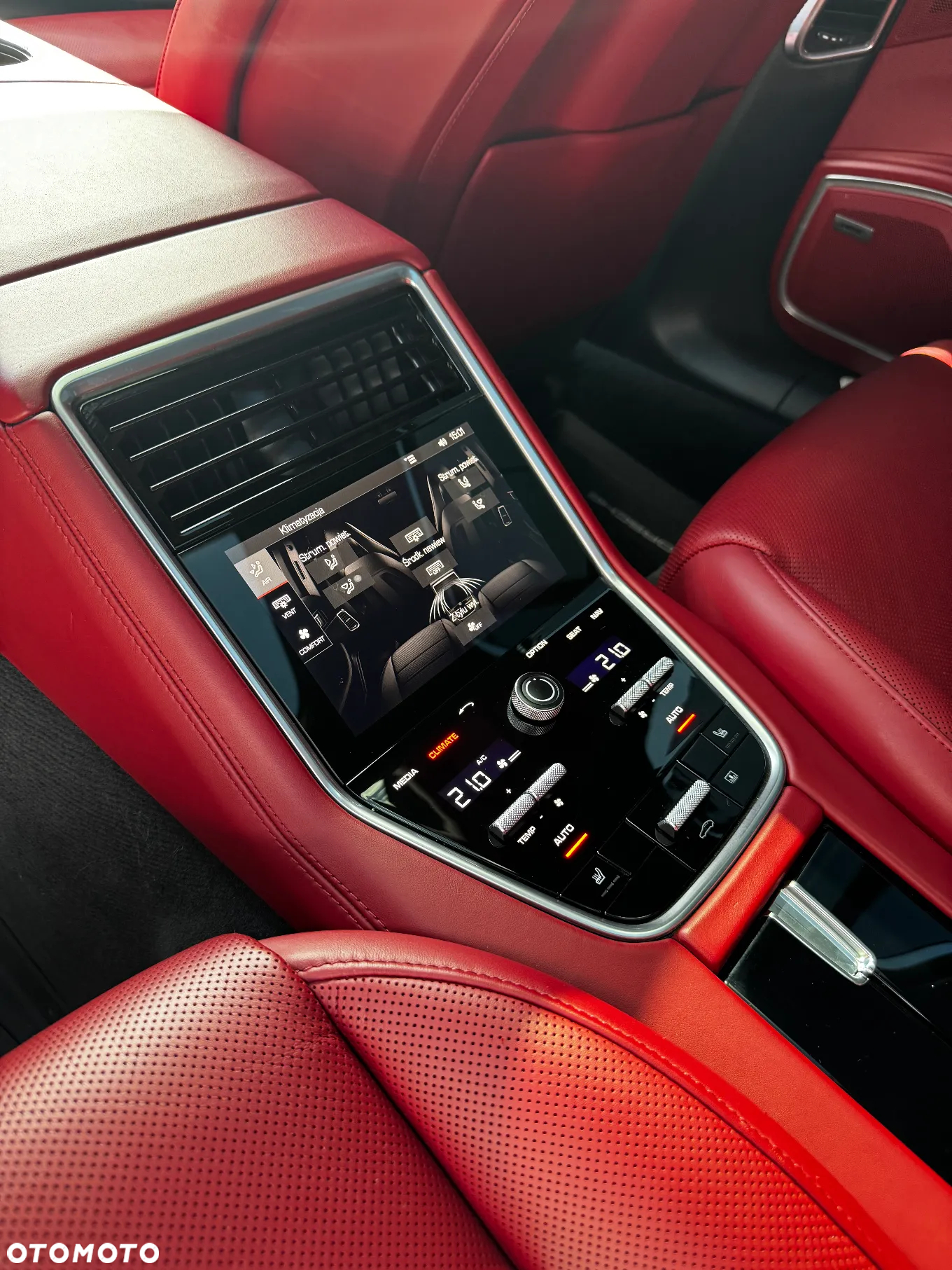 Porsche Panamera 4 E-Hybrid - 20