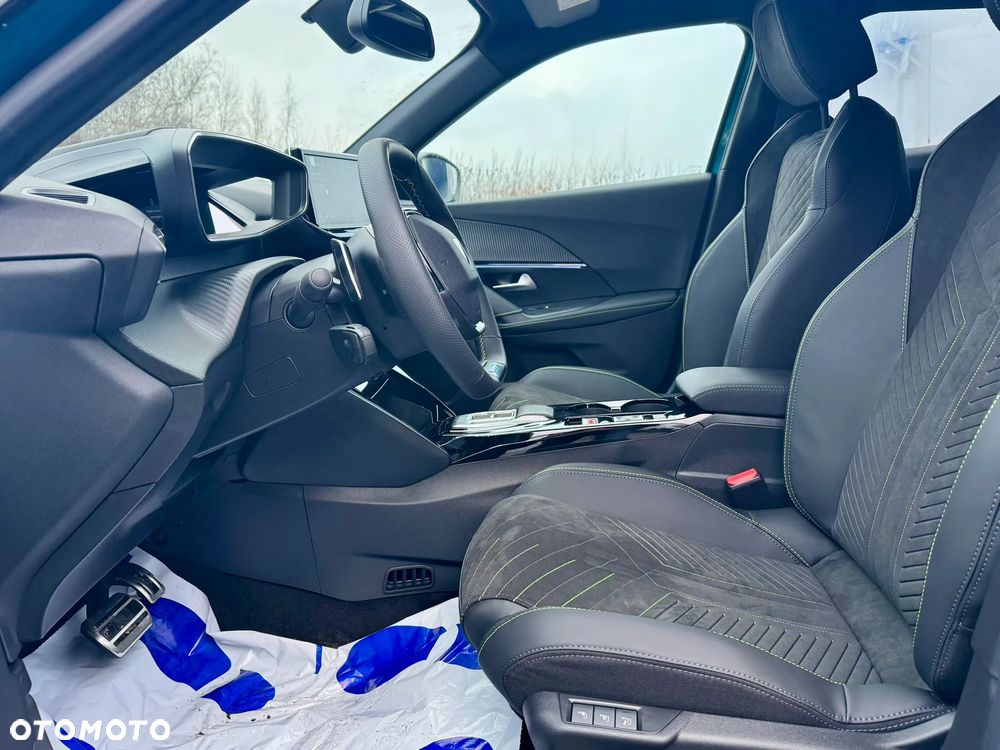 Peugeot 2008 PureTech mHEV GT Exclusive e-DCS6 - 13