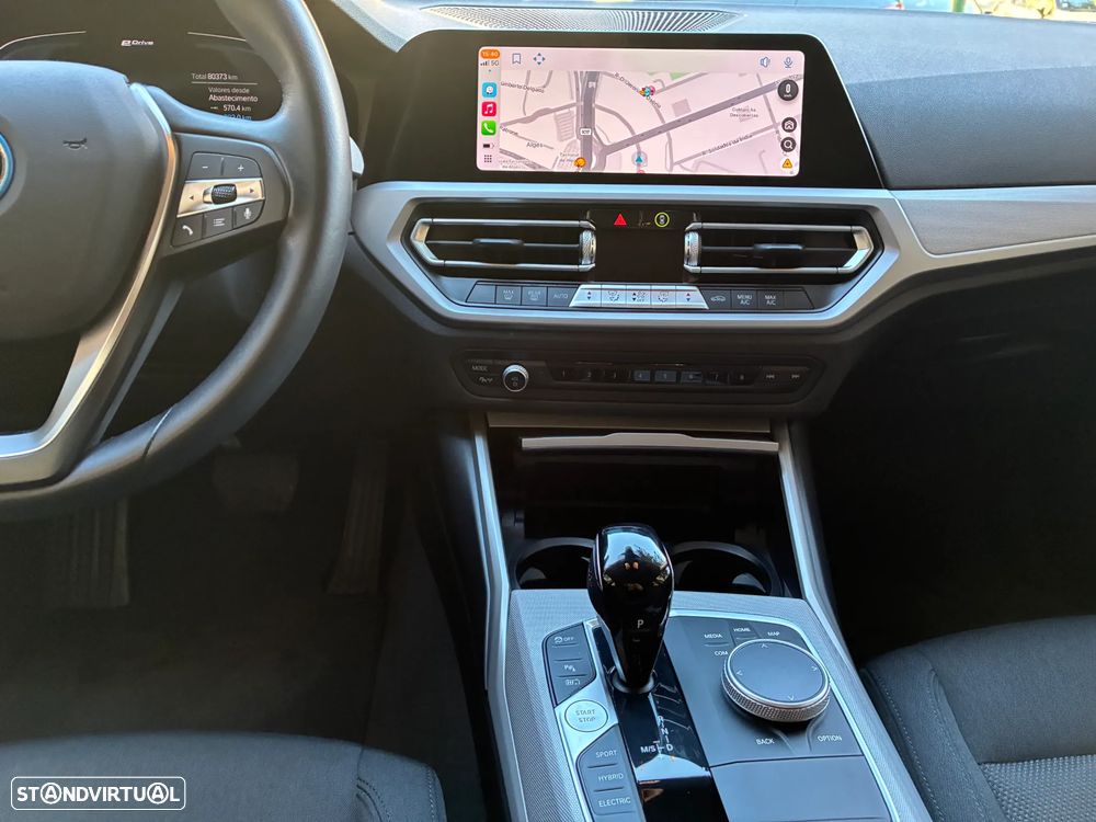 BMW 320 e Touring Corporate Edition Auto - 25