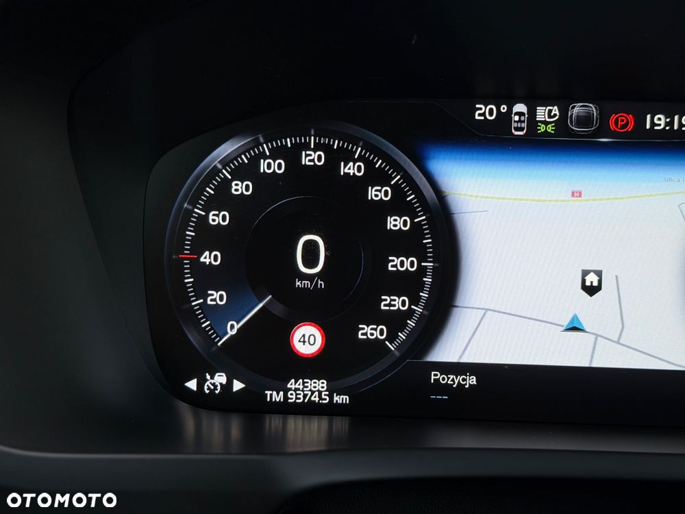 Volvo XC 90 - 21