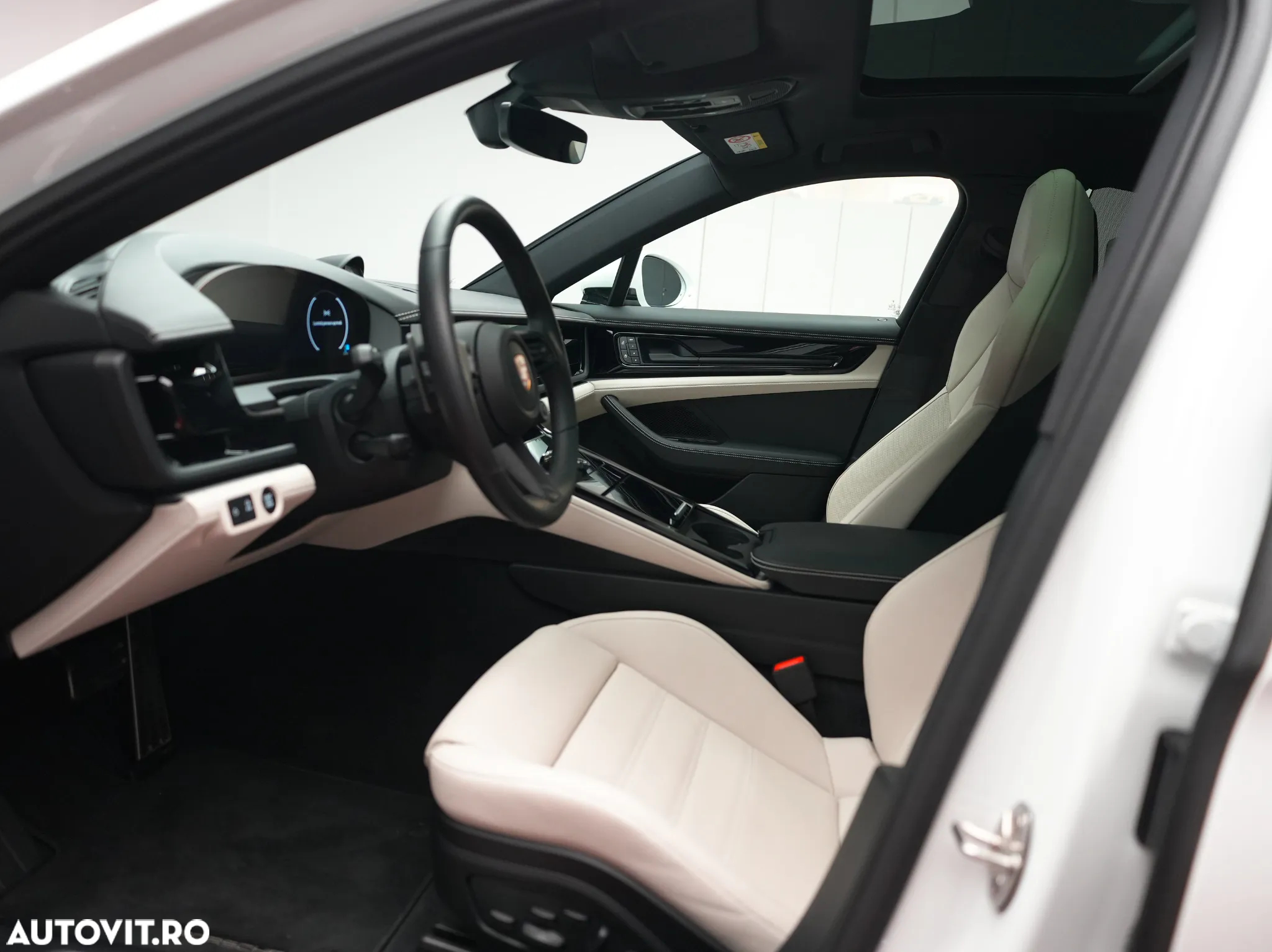 Porsche Panamera Standard - 26