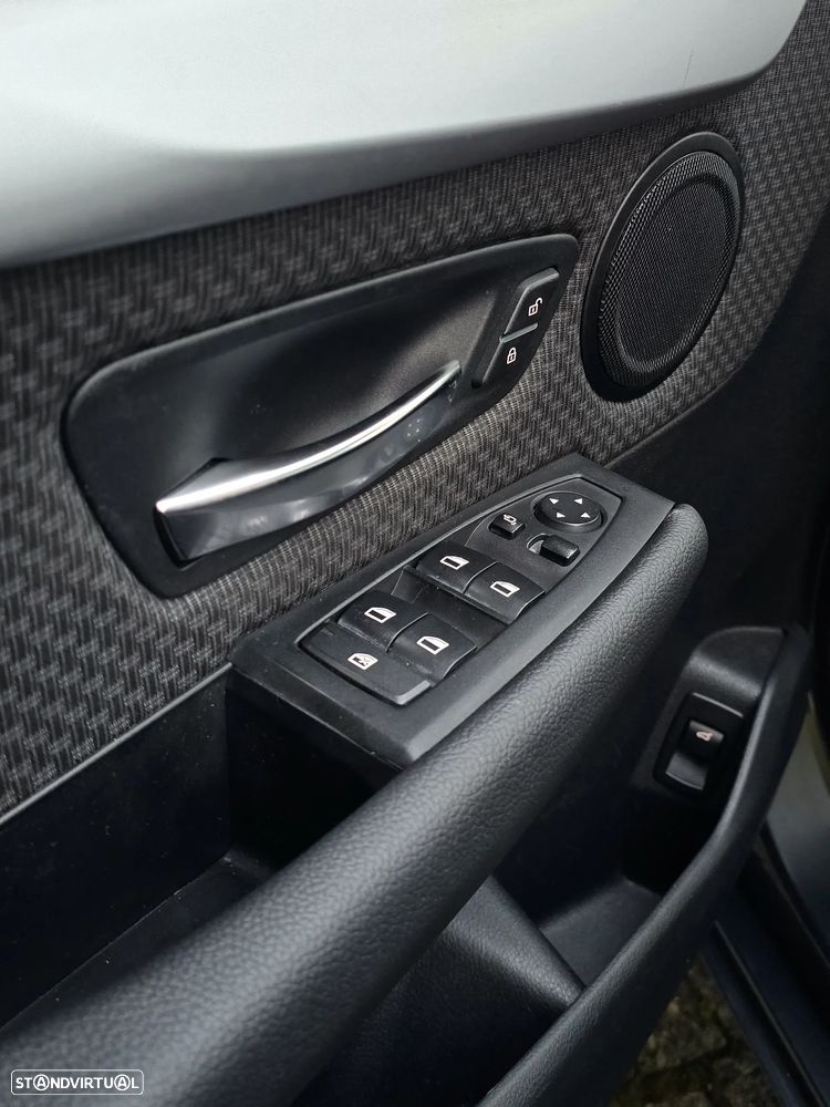 BMW 218 Active Tourer d Sport Line - 20