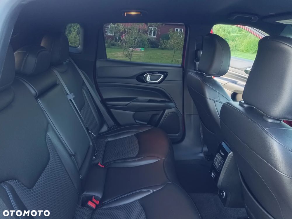 Jeep Compass - 26