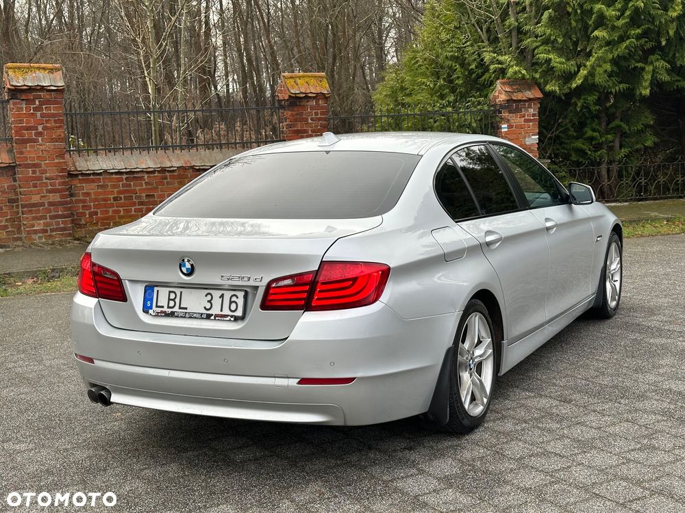 BMW Seria 5 520d Efficient Dynamics Edition - 7