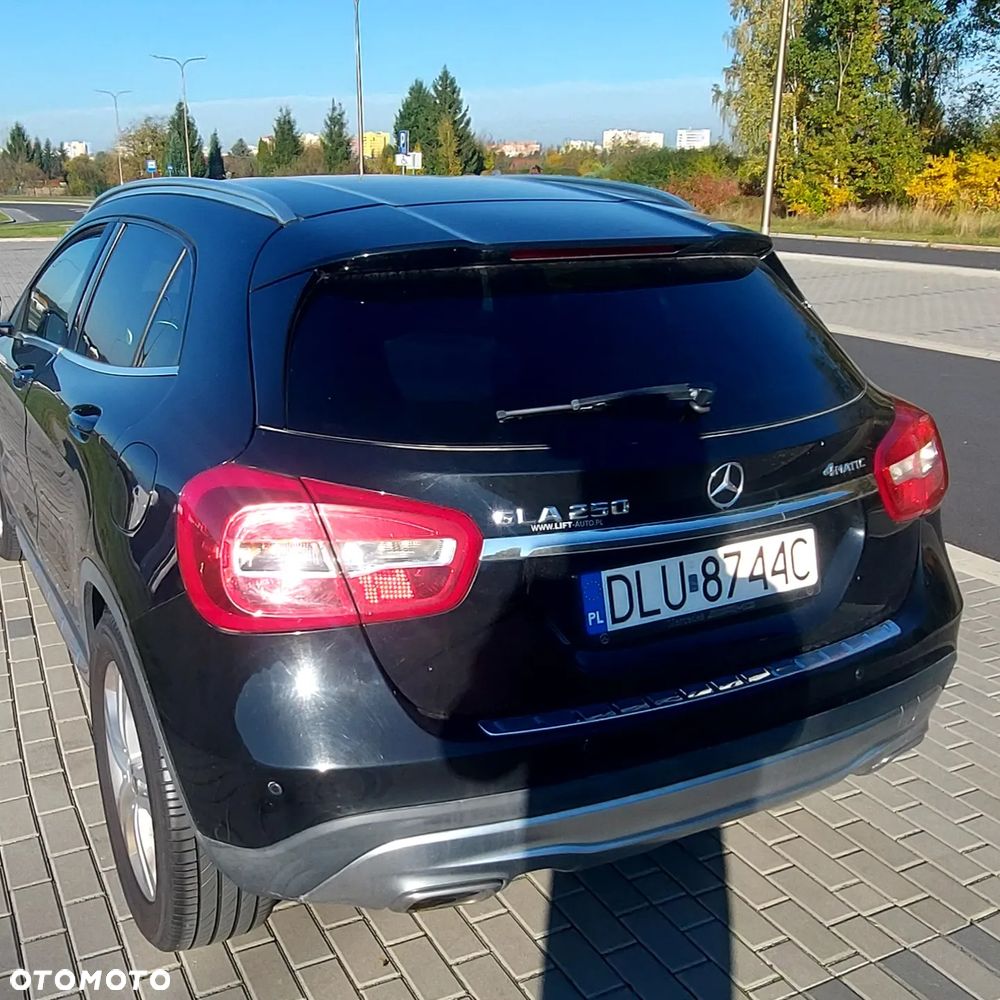 Mercedes-Benz GLA - 6