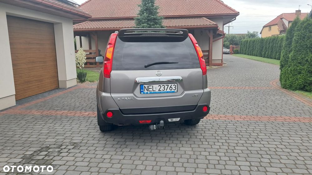 Nissan X-Trail 2.0 dCi 4x4 DPF LE - 4