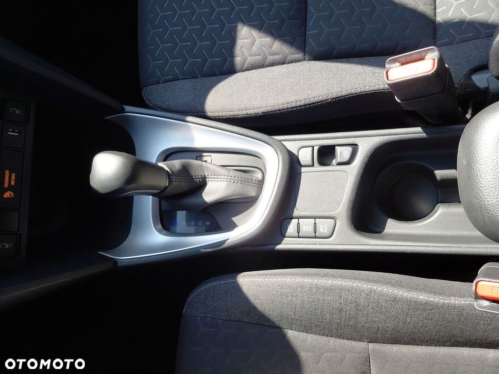 Toyota Yaris Cross Hybrid 1.5 Comfort - 27