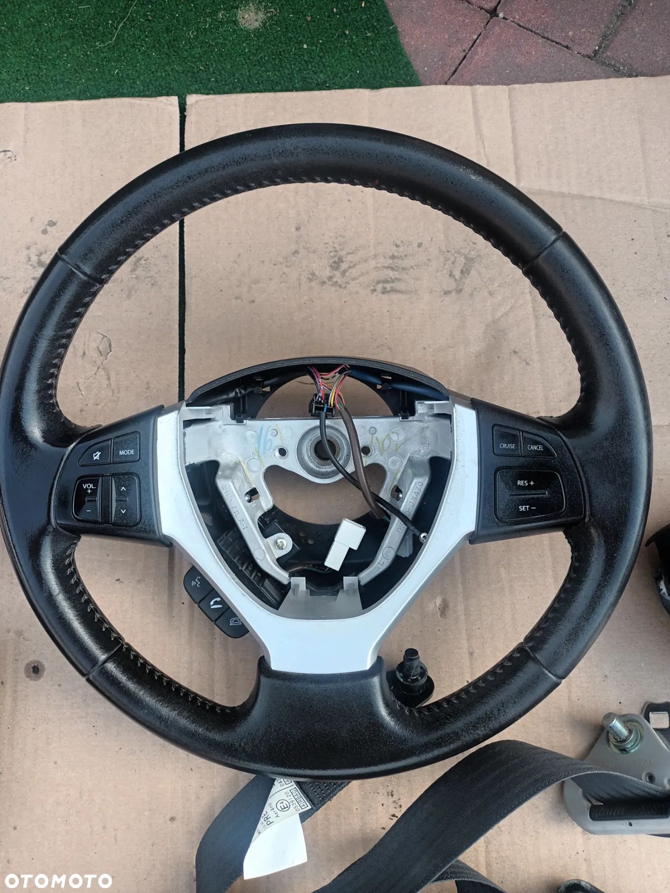 Kierownica multifunkcyjna Suzuki Swift V - 1