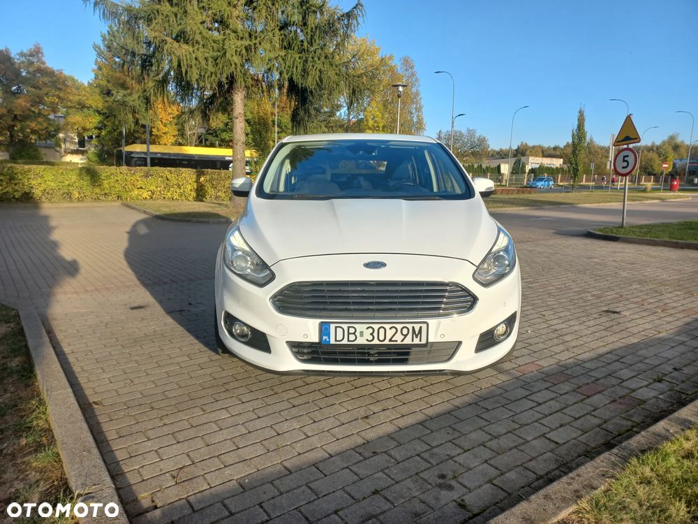 Ford S-Max - 32