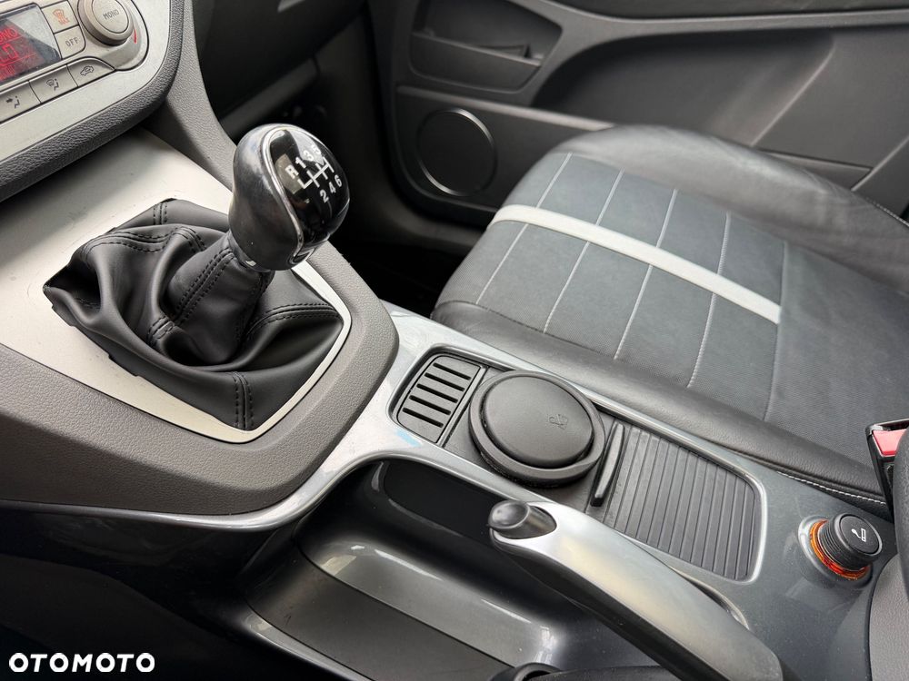 Ford Kuga 2.0 TDCi Titanium FWD - 17