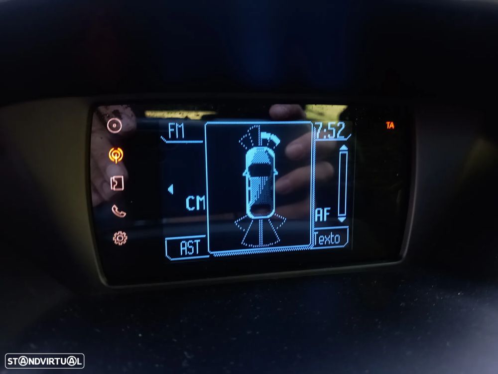 Ford B-Max 1.6 TDCi Titanium - 22