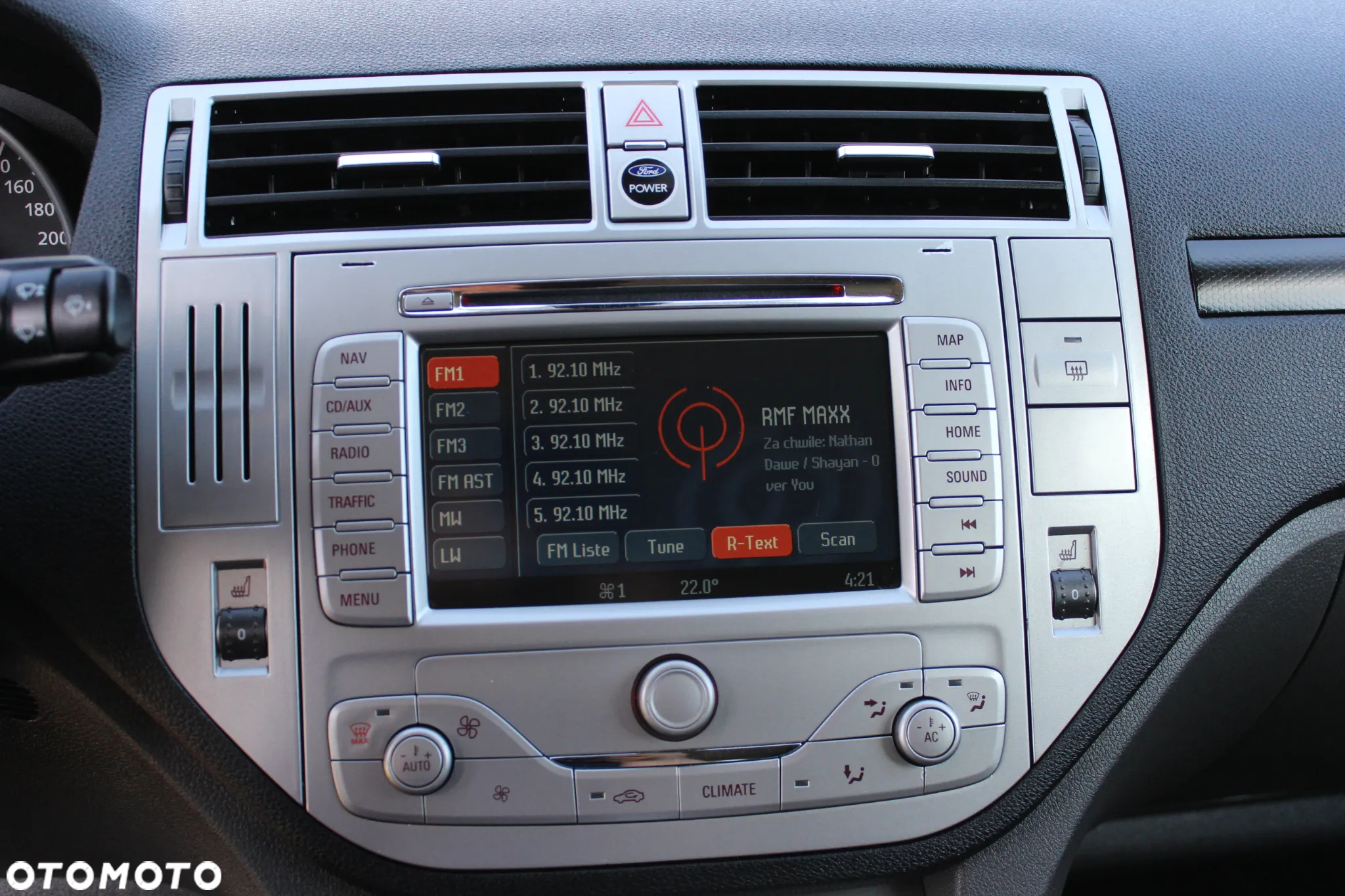Ford Kuga 2.0 TDCi 4x4 Titanium - 29
