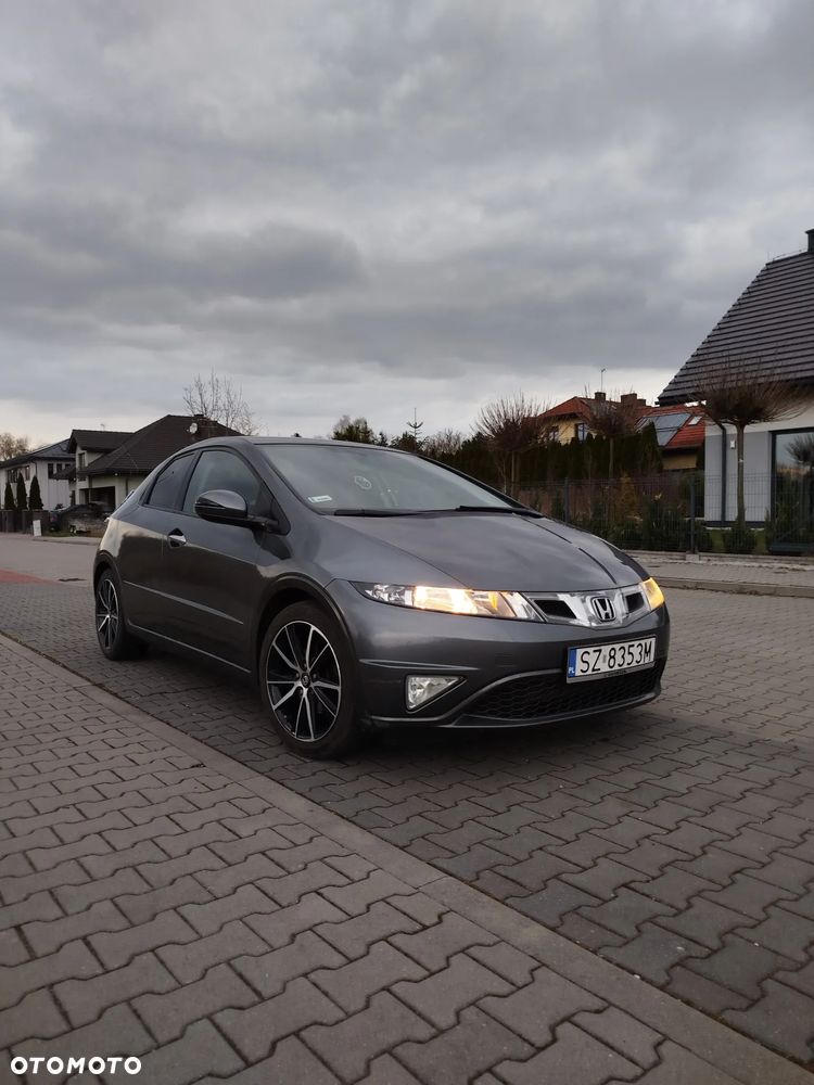 Honda Civic 1.8 Comfort - 1