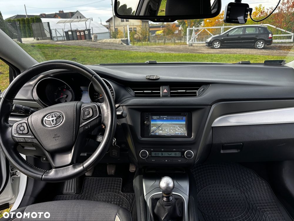 Toyota Avensis - 29