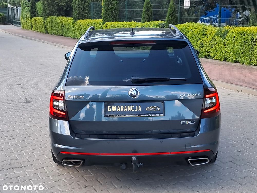 Skoda Octavia 2.0 TDI DSG RS - 10