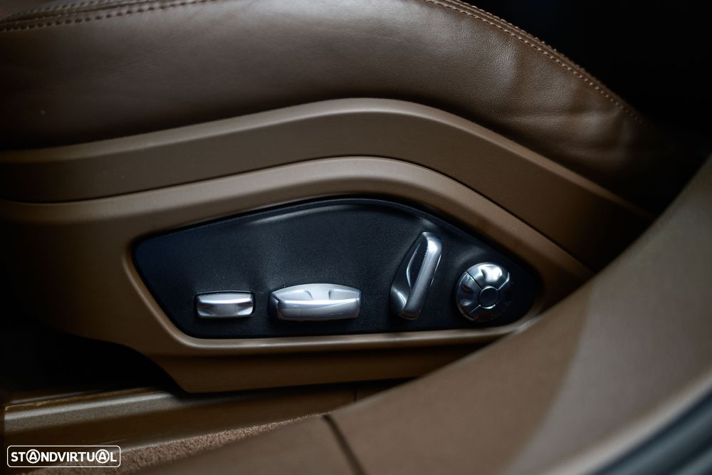Porsche Panamera Sport Turismo 4S E-Hybrid - 15