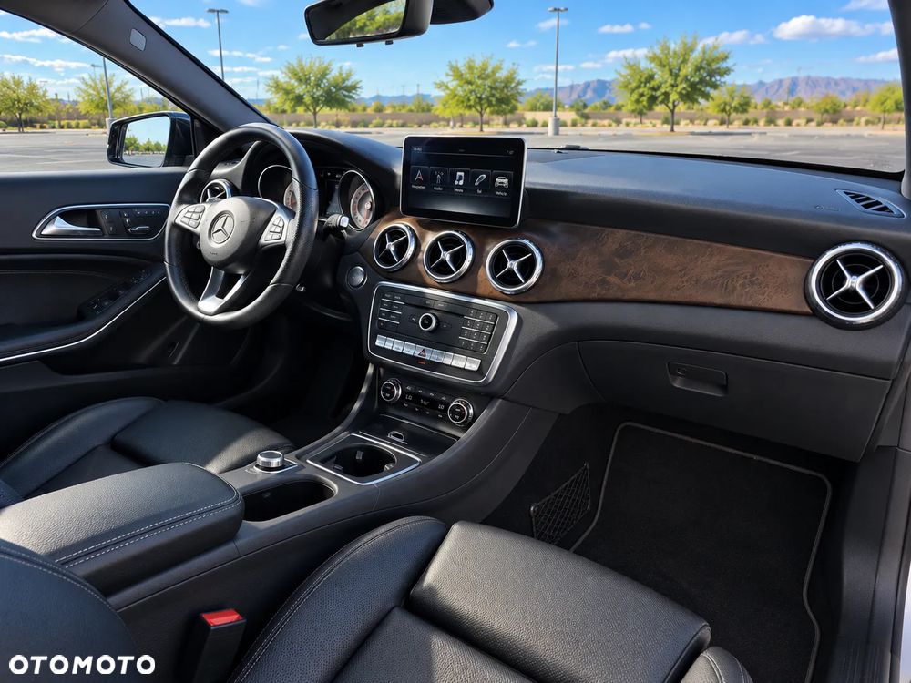 Mercedes-Benz GLA 220 4-Matic - 8