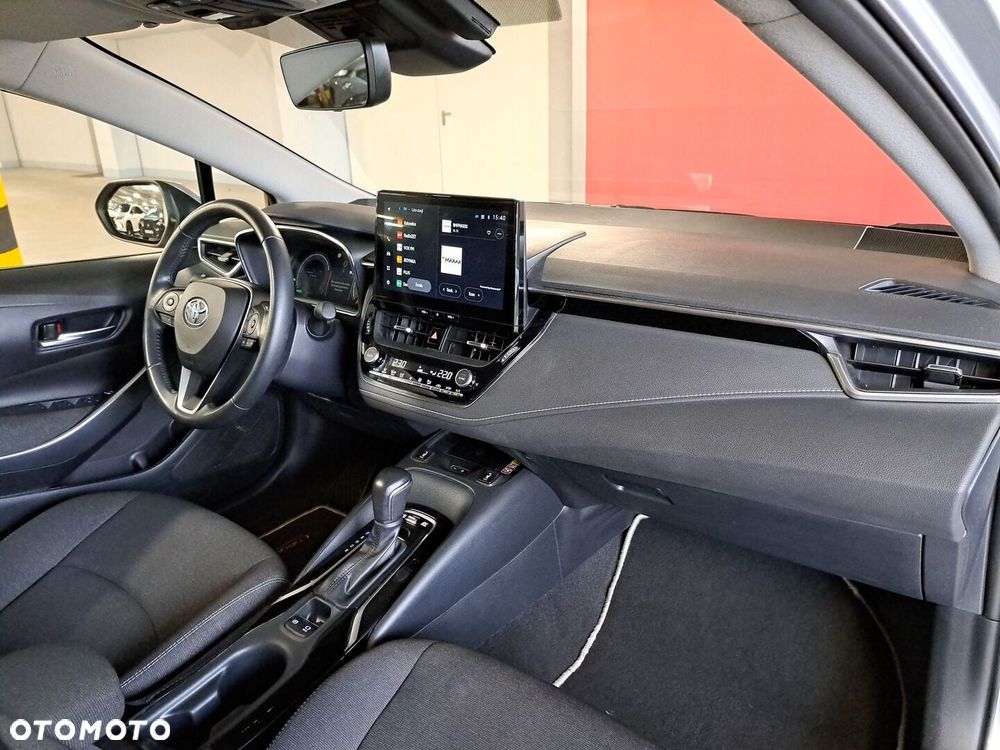 Toyota Corolla 1.8 Hybrid Comfort - 17