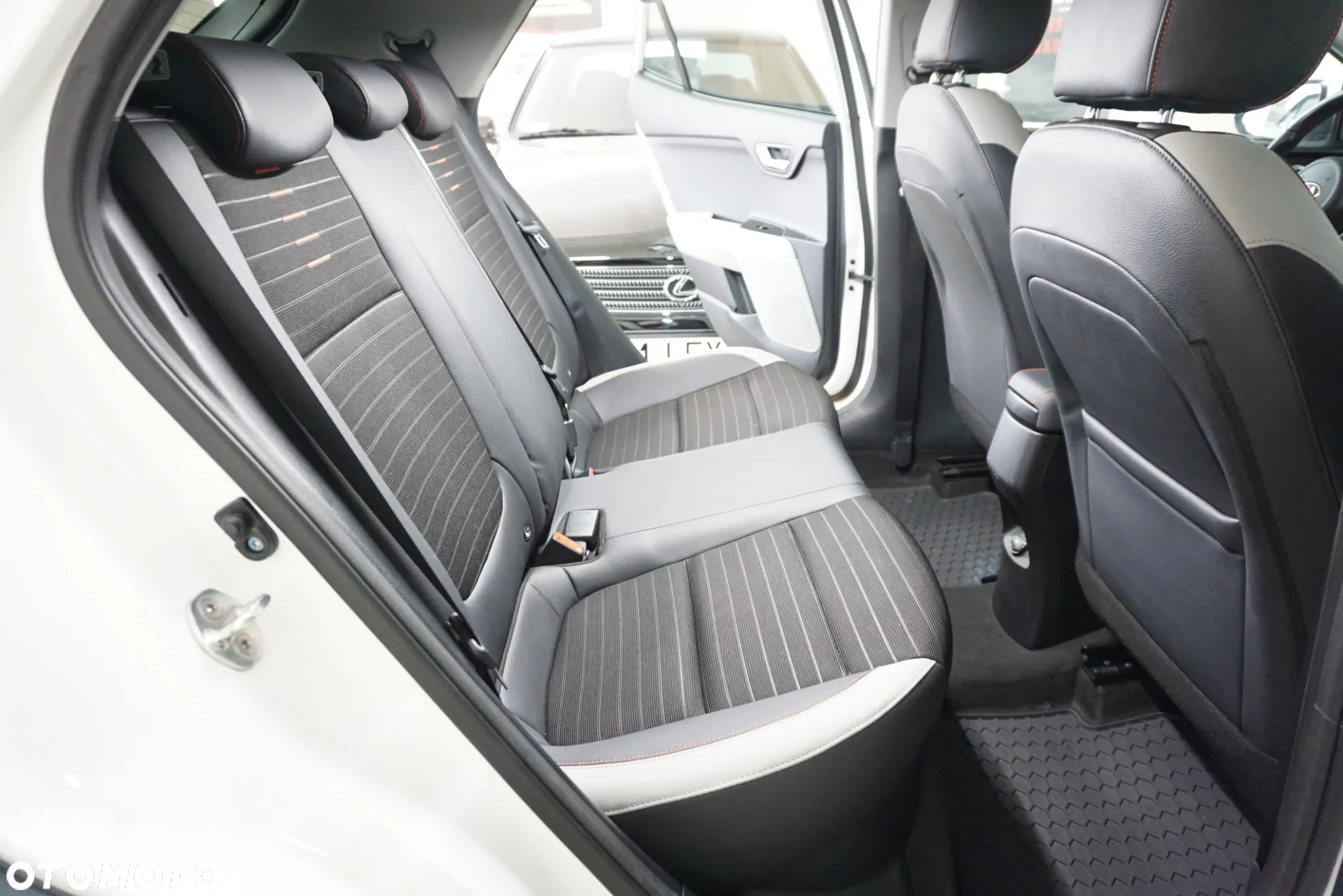 Kia Stonic 1.6 CRDi Spirit - 29