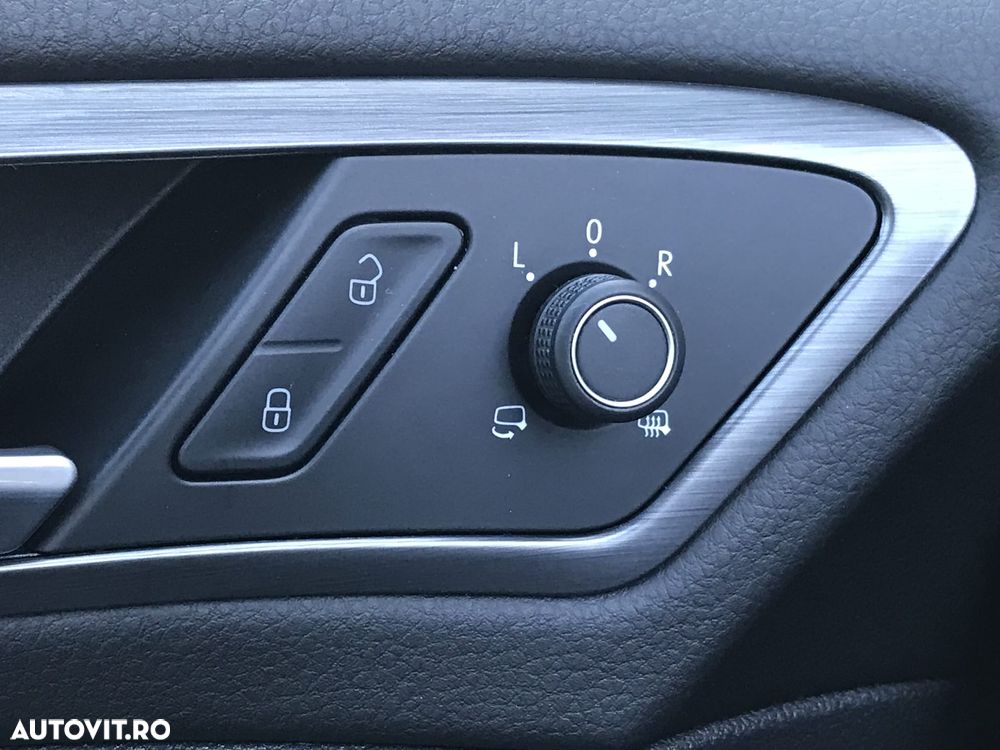 Volkswagen Golf - 25