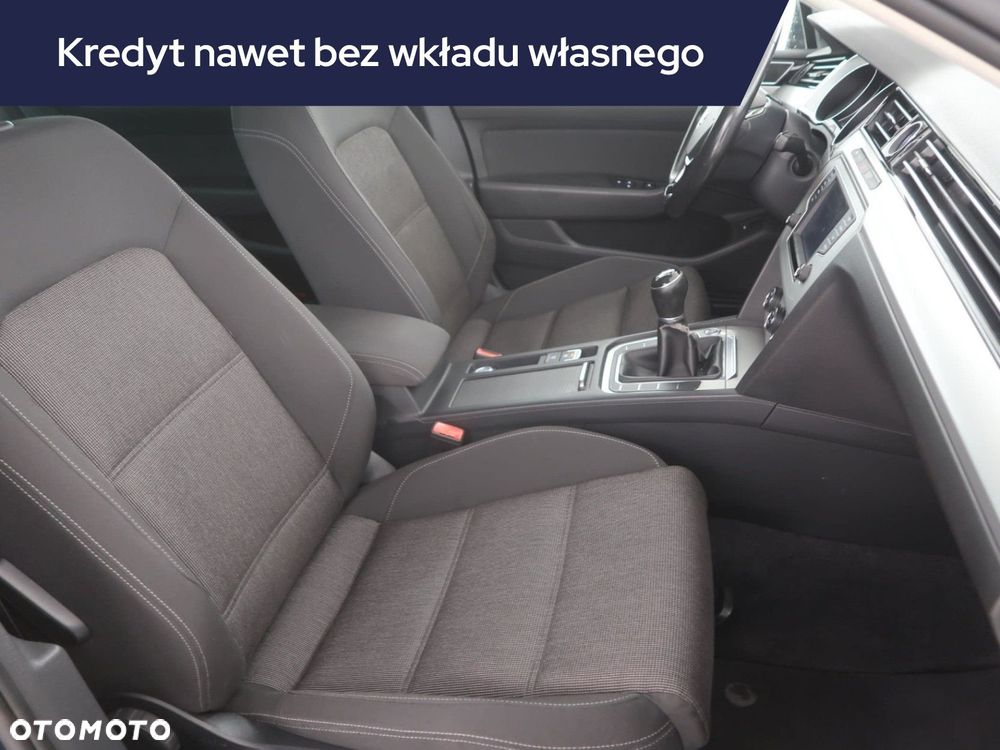 Volkswagen Passat Variant - 11
