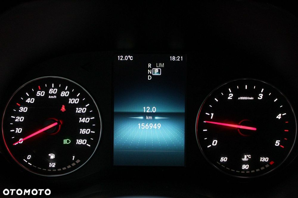 Mercedes-Benz Sprinter - 13