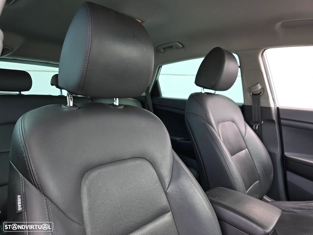 Hyundai Tucson 1.6 CRDi Premium+Pack Pele - 24