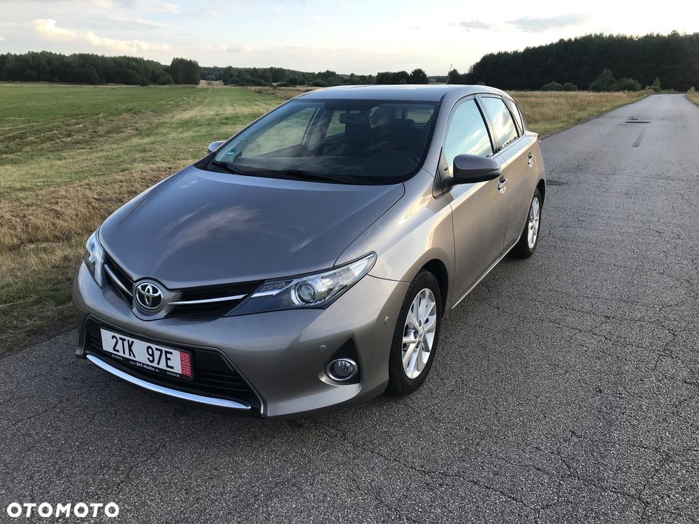 Toyota Auris - 1