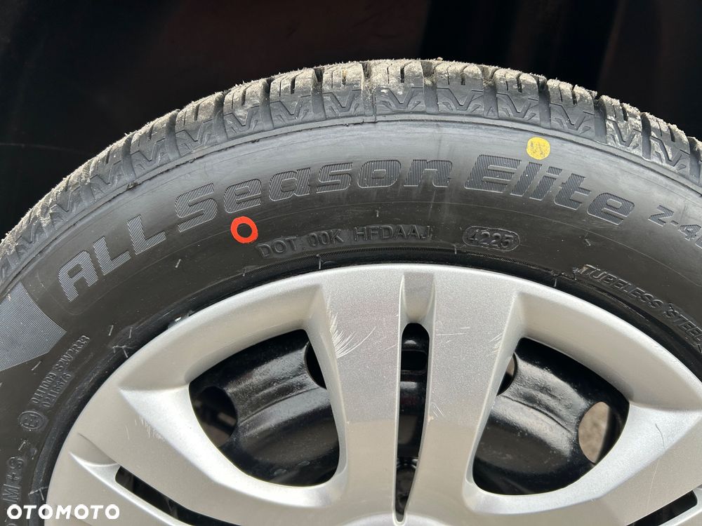 Skoda Fabia 1.2 HTP Active - 11